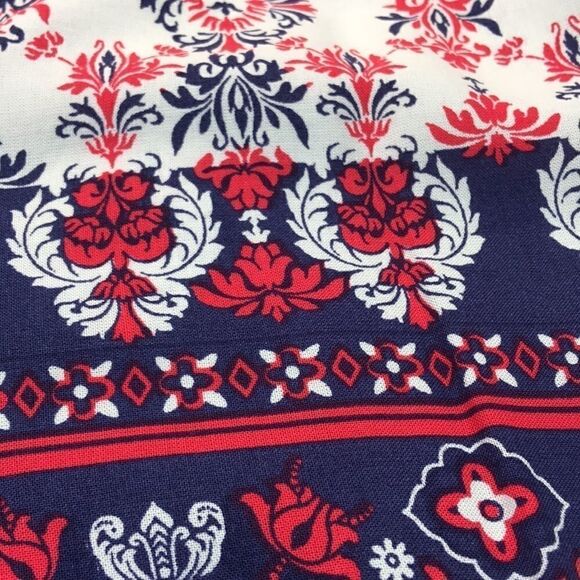 New Plus eye catching top - Picture 4 of 8